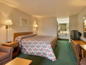 Days Inn By Wyndham Columbia Ne Fort Jackson Habitación foto